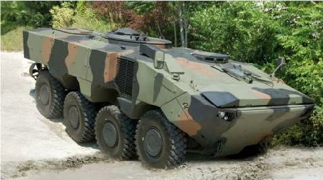 Több mint 200 millió euróért vásárol teherautókat a román hadsereg