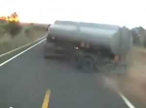 tartalyos-pottal-driftelo-kamion