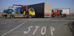 kamion-szemelyautó-baleset-berettyoujfalu-20120229