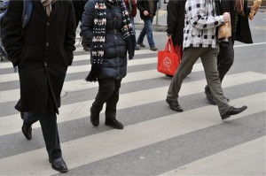 mindenki-gyalogosnak-szuletik