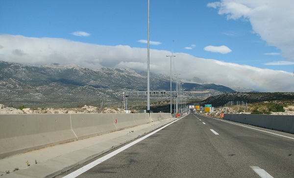 Átlagsebesség-mérő rendszert telepítenek jövőre a horvát autópályákra