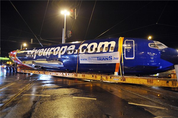 BKK: semmi nem támasztja alá, hogy a Boeing szállítása okozta a metróállomás sérüléseit