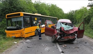 busz-kisbusz-baleset-120607