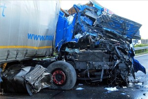 kamion-kamion-baleset-m5-120613