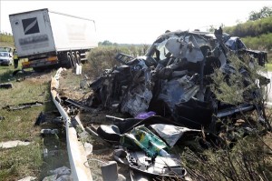 meghalt-a-kamionnal-utkozo-szemelygepkocsi-vezetoje