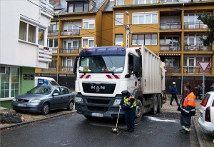 kukasauto-gazolt-halalra-egy-not-gyorben-130204