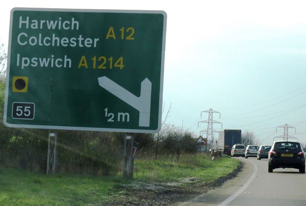 harwich-colchester-ipswich-lehajto-tabla-angol-a14-autopalyan