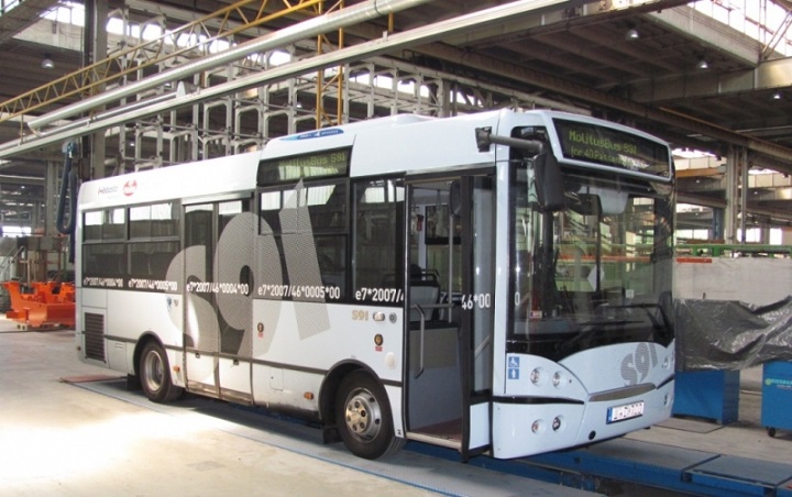 Európai roadshowra indul a Rába-Webasto S91-es típusú midibusza