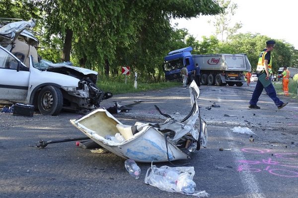 Baleset az 51-es úton, Szalkszentmárton és Dunavecse között