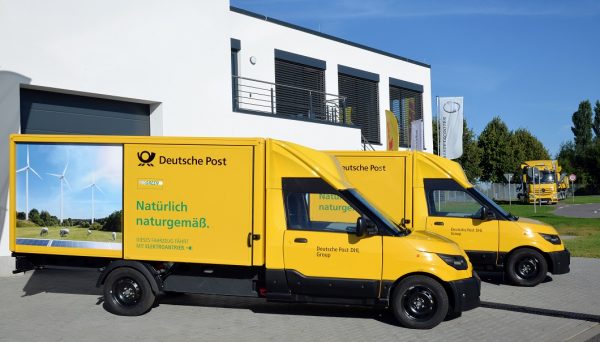 deutsche-post-electrik-car-streetscooter-iaa-2016