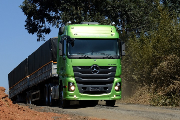 Brasilien: Daimler Nutzfahrzeug-Sparten bauen Marktposition über alle Segmente weiter aus