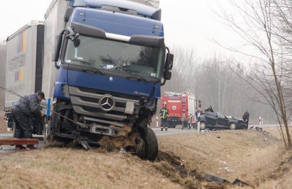 Halálos baleset a 83-as úton Koroncónál