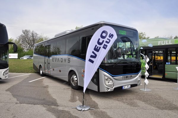 busexpo-2017-iveco-evadys