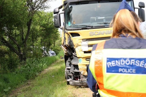 Balesetben meghalt egy gyermek Kenderesnél