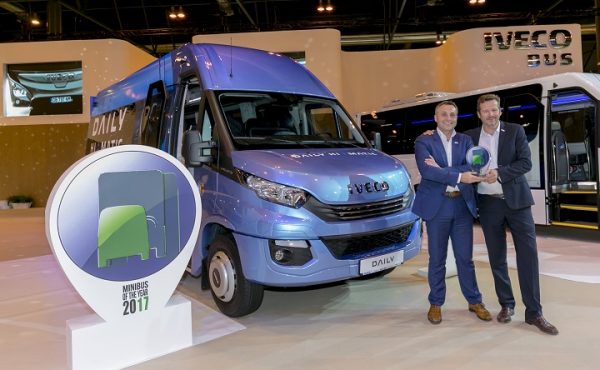 DAILYTOURYS-MinibusOfTheYear2017-2