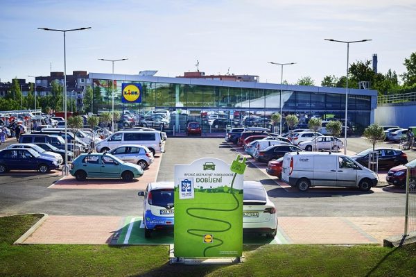 ABB e-gyorstolto_allomas_a_Lidlnel_4