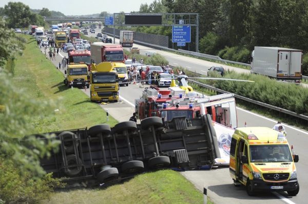 Baleset az M5-ös autópályán Újhartyánnál
