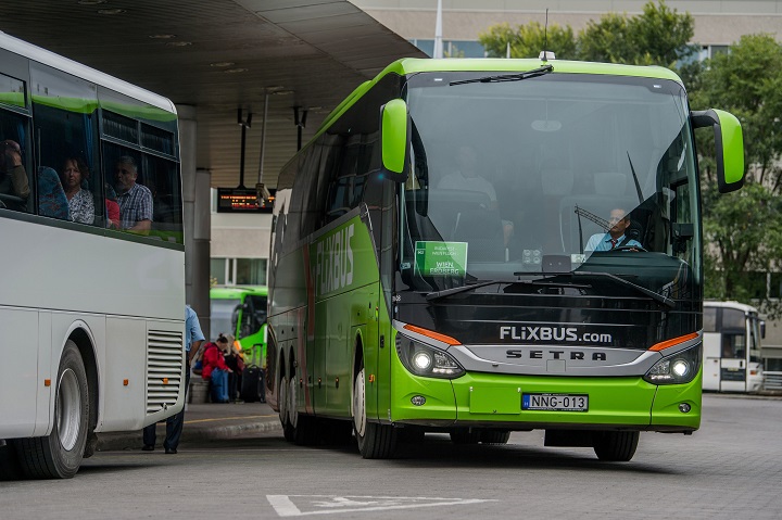 Újraindítja Magyarország és Erdély közötti járatait a FlixBus