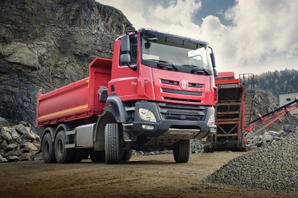 bauma_08_tatra_off_road_show_6x6_3-way_tipper