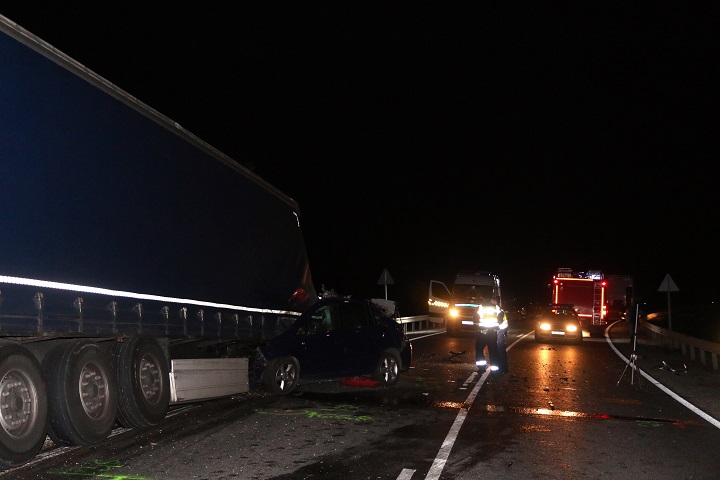 Három embert ölt meg egy kamionról levált pótkocsi Miskolc közelében