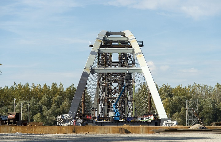 A helyére tolják a Mosoni-Duna-hidat