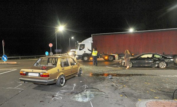 700a Hatvan baleset 21-es ut es M-3-as felhajtonal H.Szabo Sandor felvetele