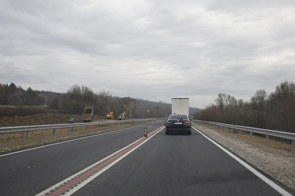 Megkezdõdtek az M70-es autóút kiszélesítésének munkálata