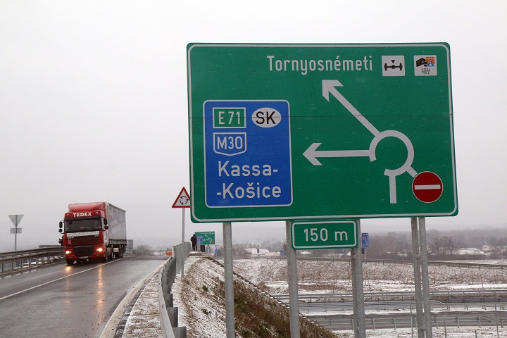 Átadták az M30-as Tornyosnémeti-szlovák határ közötti szakaszát