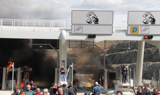 szetvertek-az-alban-autopalya-fizetokapukat