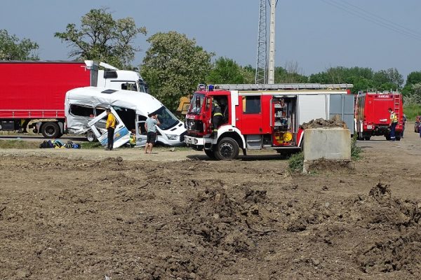 Többen megsérültek egy balesetben Kunszentmártonnál