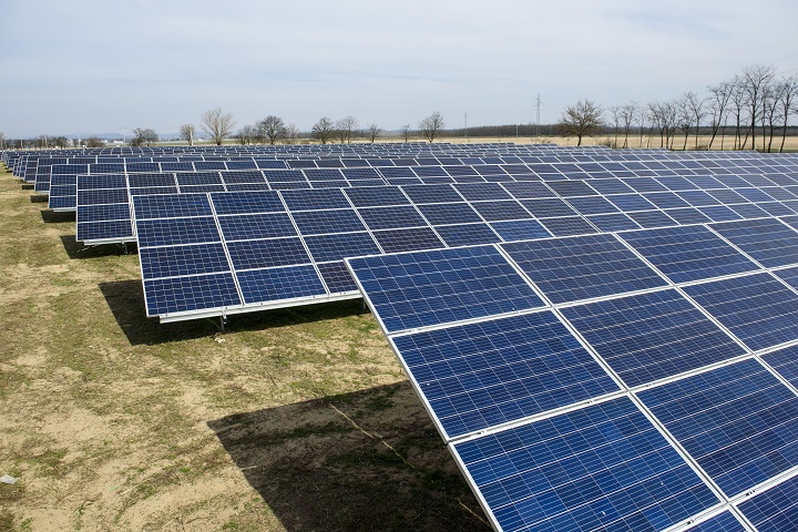 Napelemparkot adtak át Szügyön