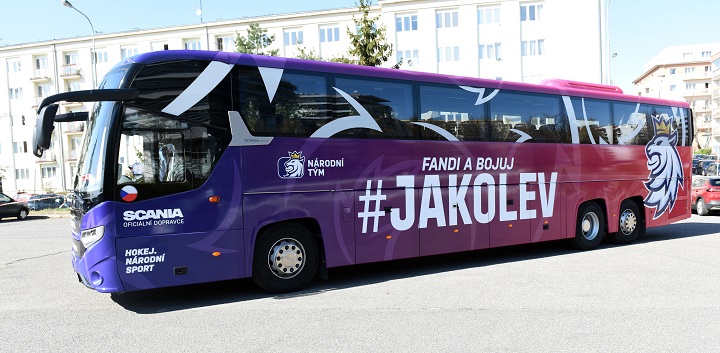 A Czech Hockey egy új Scania buszt választott a csapat szállításához