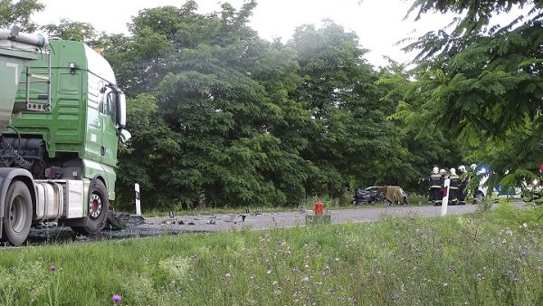 Autóbalesetben meghalt két ember Jász-Nagykun-Szolnok megyéb