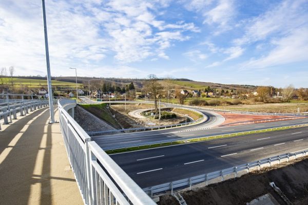 Teljes hosszában elkészült az R67-es út