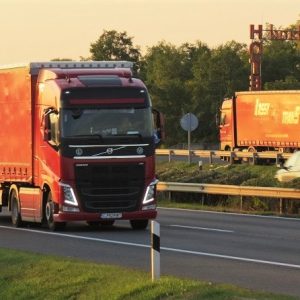 Legalább 10 százalékos díjemelést sürget a Magyar Közúti Fuvarozók Egyesülete
