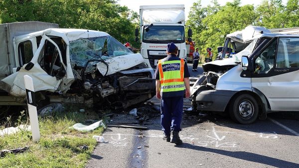 Halálos baleset történt Törökszentmiklós és Mezõtúr kö