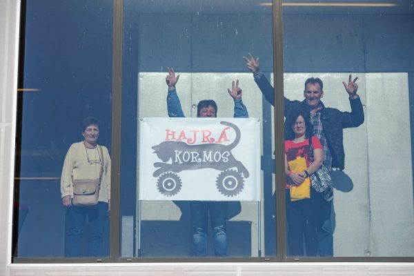 5-tengelyen-biztos-kezzel-online-2020-kep1