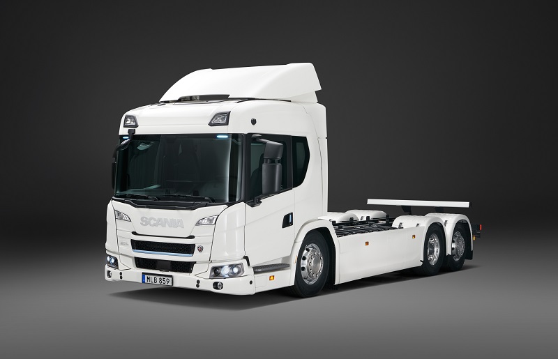 A Scania bemutatta a 250 kilométer hatótávolságú, teljesen elektromos tehergépjárművét