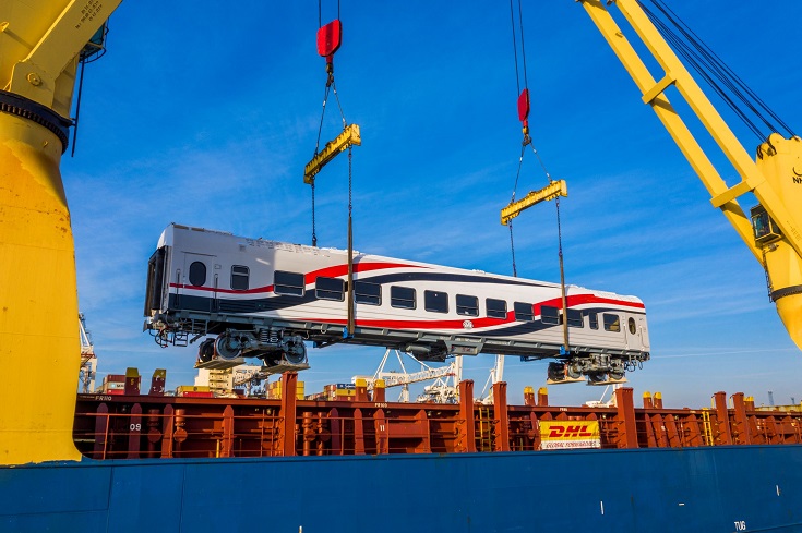 Sínen a DHL industrial Projects – 676 magyar vasúti kocsi gördül Egyiptomba