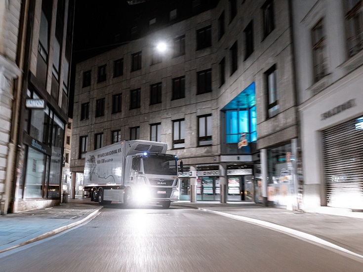 man_etgm_munich_night_eit_zeus_02