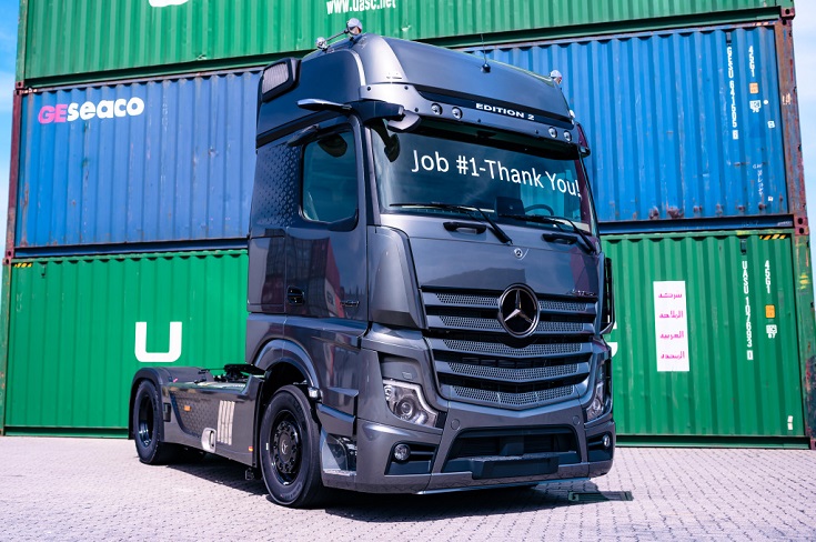 Mercedes-Benz Actros Edition 2 – Der Erste von 400 Highway Stars ist fertiggestelltMercedes-Benz Actros Edition 2 – The first of 400 Highway Stars is completed