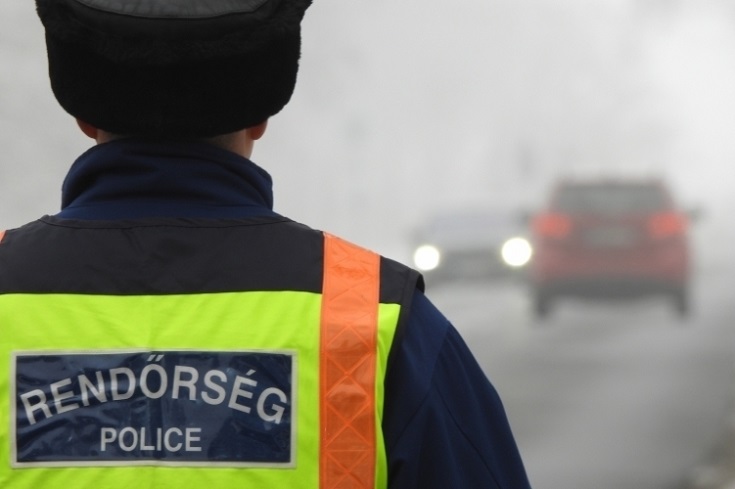 rendor-kod-kozlekedes