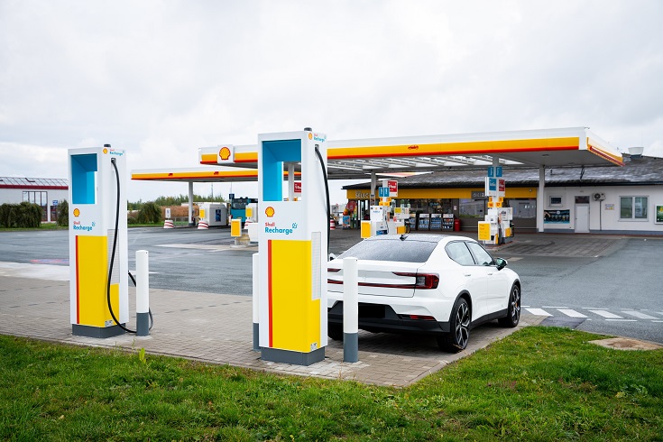 Az ABB támogatja a Shell globális EV-töltési törekvéseit