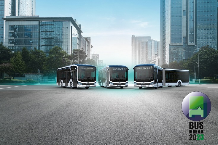 The expressway and the modern city skyline are in Chongqing, China.