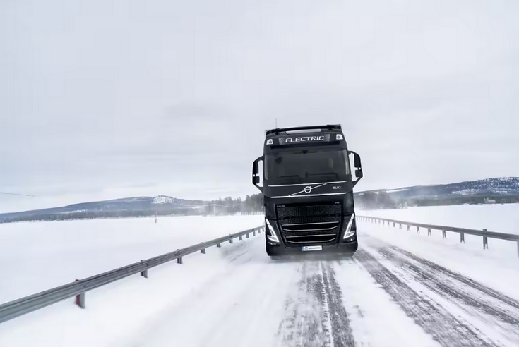 volvo-truck-T2021-76503-black