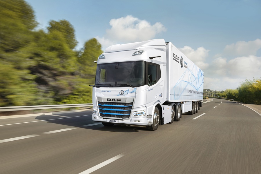 DAF-expands-range-of-electric-trucks-04