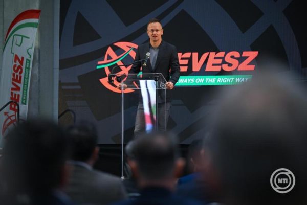 Szijjarto-Peter-Revesz-Transz-MTI-foto-DEBRE20260410012