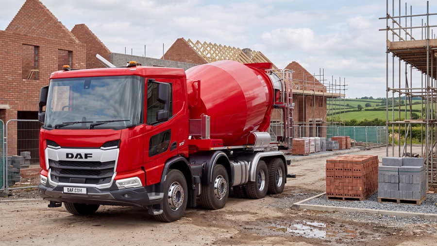 02-DAF-XDC-named-Construction-Truck-of-the-Year